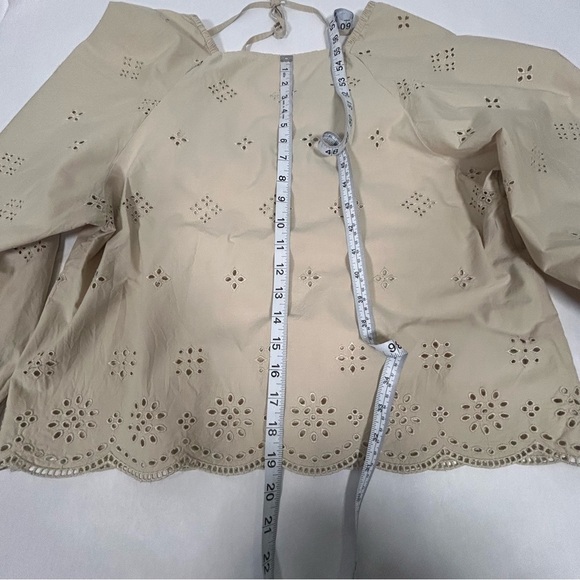 Gap Balloon Sleeve Eyelet Top - Picture 8 of 8